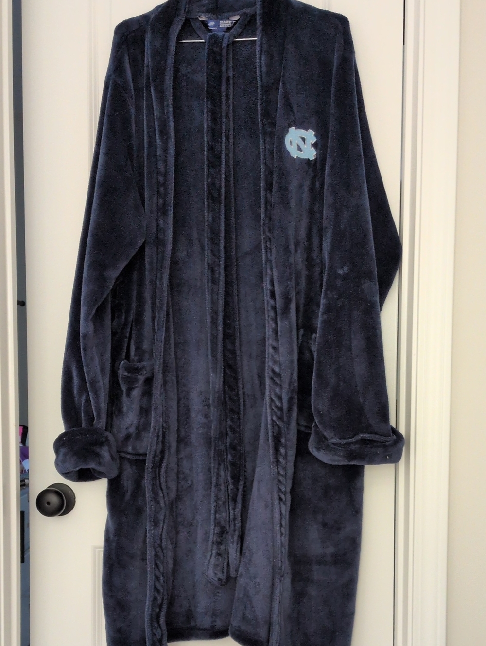 Navy Plush Robe with Carolina Tar Heels Logo Size L/XL